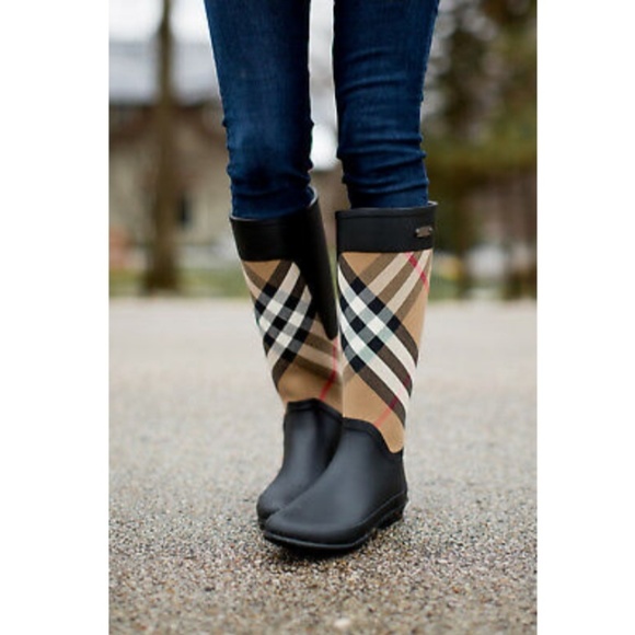 Burberry Shoes - Burberry rain boots